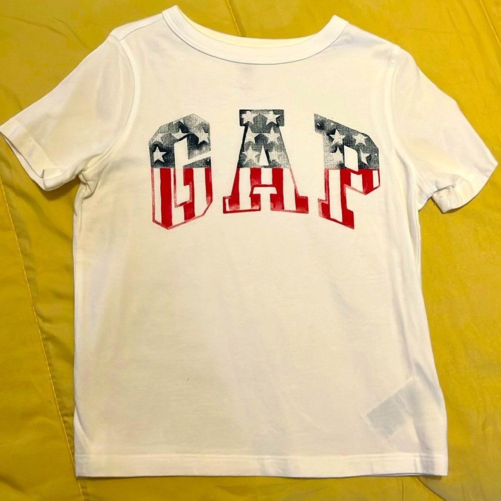 GAP Americana Logo Shirt
